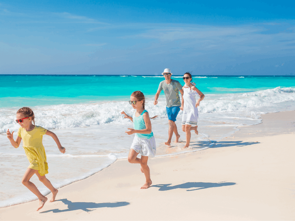 roatan family vacation beach