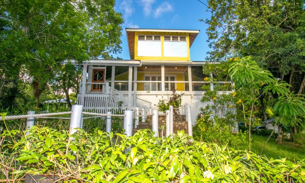 176A1126 roatan private villa