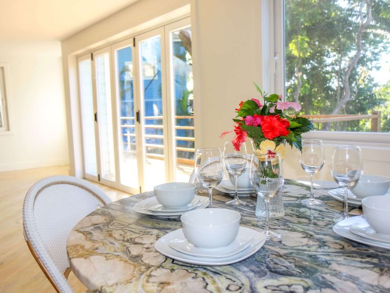 Villa Poco Table