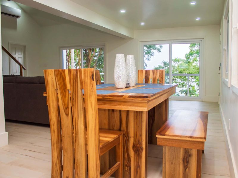 Casa Amaroo Table