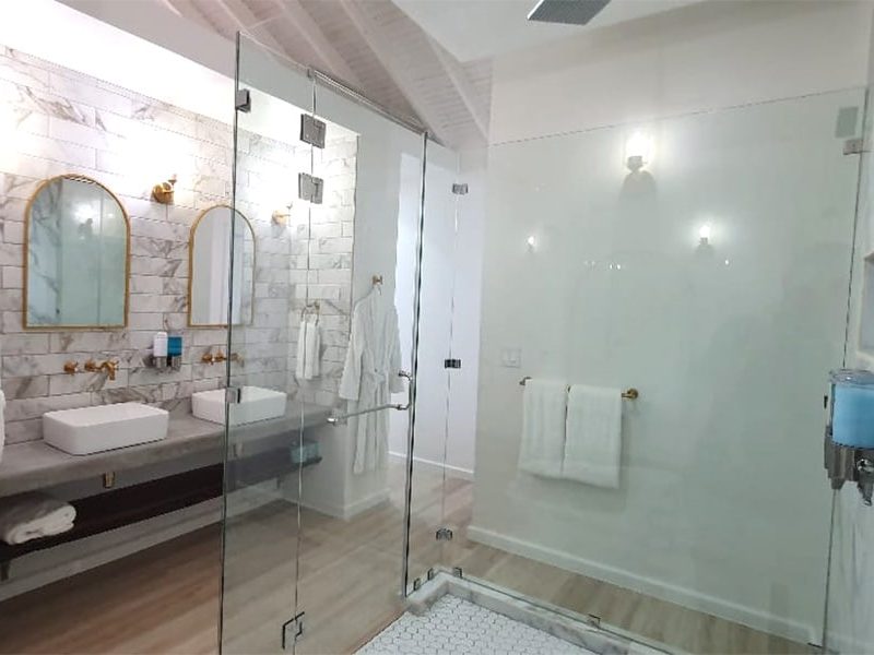 Suite shower